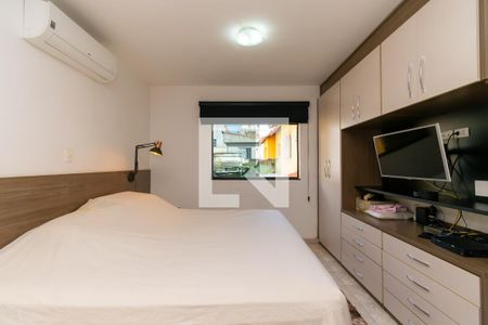 Casa à venda com 340m², 3 quartos e 3 vagas Casa à venda com 340m², 3 quartos e 3 vagasSuíte 2