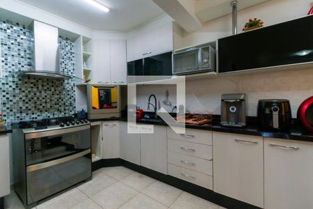 Casa à venda com 340m², 3 quartos e 3 vagas Casa à venda com 340m², 3 quartos e 3 vagasCozinha