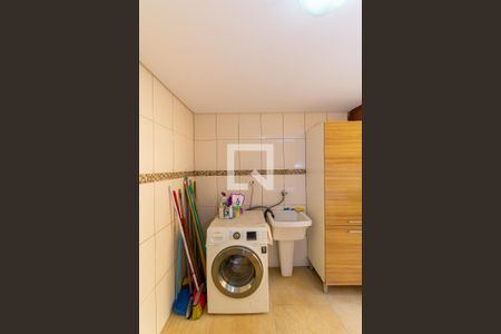 Casa à venda com 340m², 3 quartos e 3 vagas Casa à venda com 340m², 3 quartos e 3 vagasÁrea de Serviço