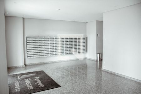 Hall social de apartamento para alugar com 3 quartos, 125m² em Jardim Santa Barbara, Embu das Artes