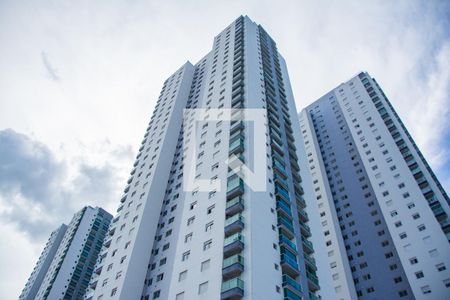 Fachada do bloco de apartamento para alugar com 3 quartos, 125m² em Jardim Santa Barbara, Embu das Artes