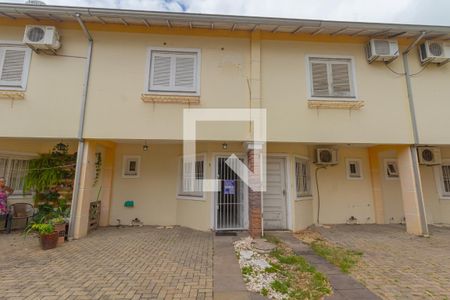 Casa de condomínio à venda com 72m², 2 quartos e 1 vagaFachada