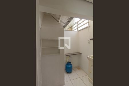 Casa de condomínio à venda com 72m², 2 quartos e 1 vagaÁrea de Serviço