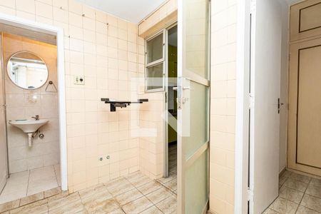 Apartamento para alugar com 140m², 3 quartos e 1 vagaÁrea de Serviço