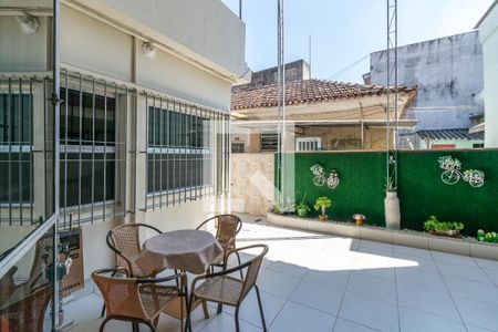 Casa à venda com 91m², 3 quartos e 1 vaga Casa à venda com 91m², 3 quartos e 1 vagaVaranda
