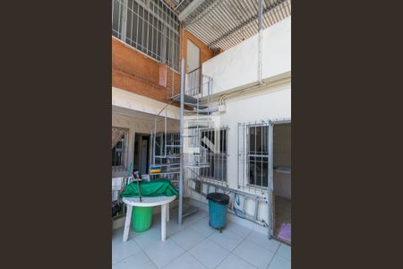 Casa à venda com 91m², 3 quartos e 1 vaga Casa à venda com 91m², 3 quartos e 1 vagaVaranda