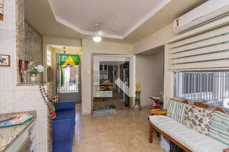 Casa à venda com 91m², 3 quartos e 1 vaga Casa à venda com 91m², 3 quartos e 1 vagaÁrea de Serviço e Cozinha de apoio