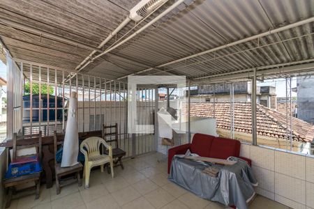 Casa à venda com 91m², 3 quartos e 1 vaga Casa à venda com 91m², 3 quartos e 1 vagaTerraço