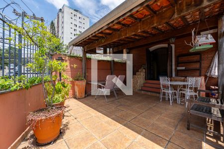 Casa à venda com 350m², 3 quartos e 3 vagasTerraço