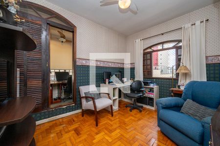 Casa à venda com 350m², 3 quartos e 3 vagasQuarto