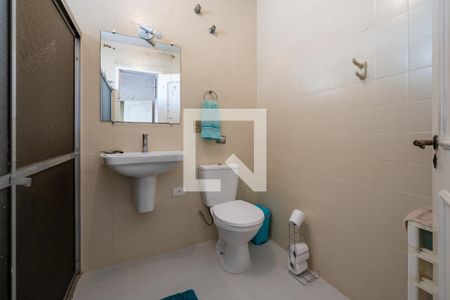 Casa à venda com 350m², 3 quartos e 3 vagasBanheiro da Suíte 2