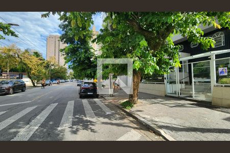 Apartamento para alugar com 126m², 3 quartos e 1 vagaVista da Rua