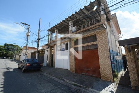 Casa à venda com 276m², 3 quartos e 2 vagasFachada