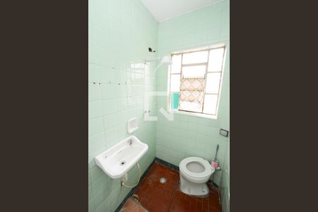 Casa à venda com 276m², 3 quartos e 2 vagasBanheiro 2