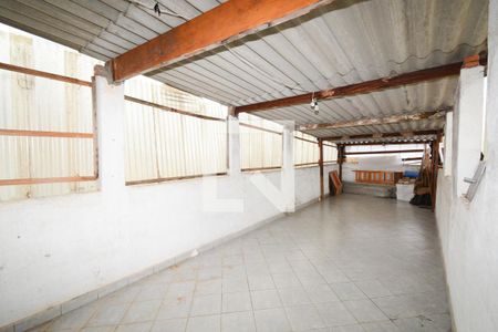 Casa à venda com 276m², 3 quartos e 2 vagasQuintal