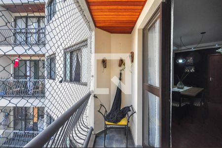 Apartamento para alugar com 72m², 2 quartos e 1 vagaVaranda