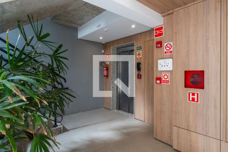 Apartamento para alugar com 65m², 2 quartos e 1 vagaHall social