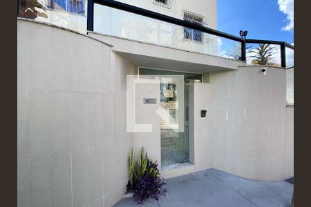 Fachada de apartamento para alugar com 2 quartos, 62m² em Sagrada Família, Belo Horizonte