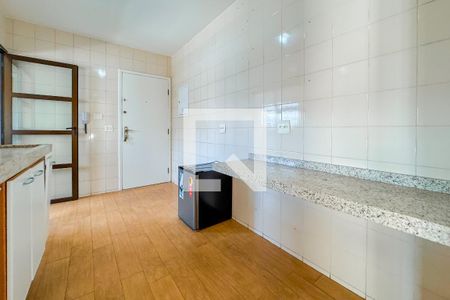 Apartamento à venda com 96m², 3 quartos e 2 vagasCozinha