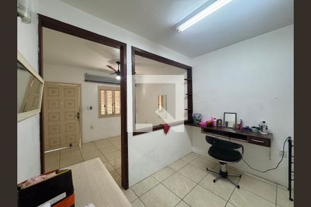 Casa à venda com 140m², 4 quartos e 1 vagaSalão