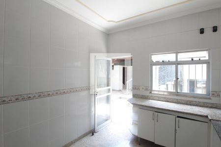 Casa à venda com 260m², 5 quartos e 6 vagasCozinha