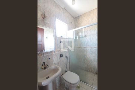 Casa à venda com 260m², 5 quartos e 6 vagasBanheiro da Suite 1