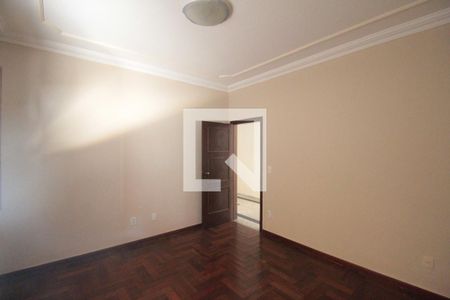 Casa à venda com 260m², 5 quartos e 6 vagasQuarto