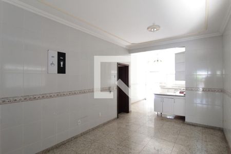 Casa à venda com 260m², 5 quartos e 6 vagasCopa