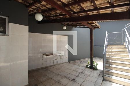 Casa à venda com 260m², 5 quartos e 6 vagasÁrea de Serviço