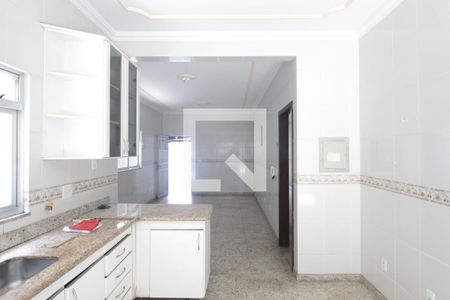 Casa à venda com 260m², 5 quartos e 6 vagasCozinha