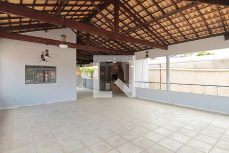 Casa à venda com 260m², 5 quartos e 6 vagasÁrea Gourmet