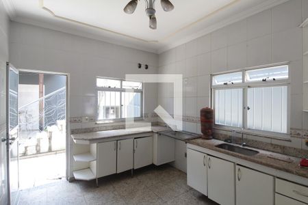 Casa à venda com 260m², 5 quartos e 6 vagasCozinha