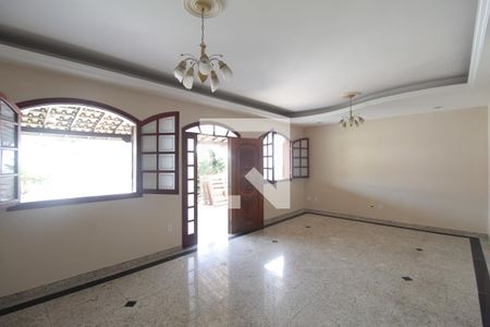 Sala de casa à venda com 5 quartos, 260m² em Céu Azul, Belo Horizonte