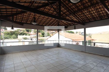 Casa à venda com 260m², 5 quartos e 6 vagasÁrea Gourmet