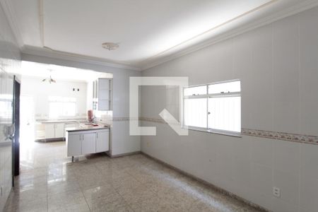 Casa à venda com 260m², 5 quartos e 6 vagasCopa
