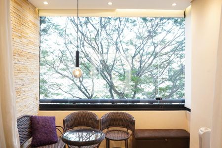 Apartamento à venda com 60m², 2 quartos e 1 vagaSacada