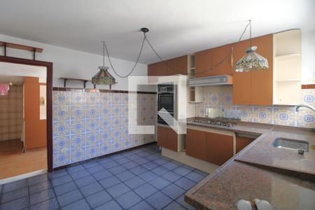 Casa à venda com 220m², 4 quartos e 2 vagasCozinha