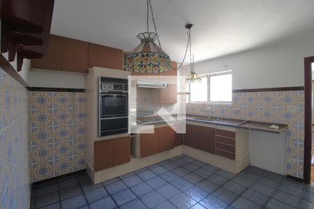 Casa à venda com 220m², 4 quartos e 2 vagasCozinha