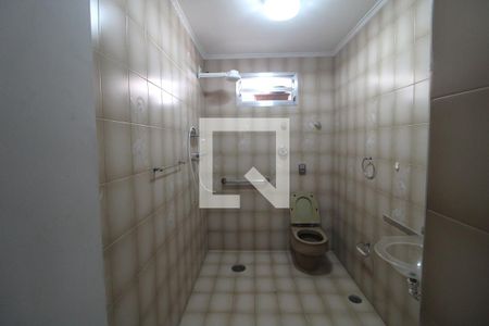 Casa à venda com 220m², 4 quartos e 2 vagasBanheiro 1