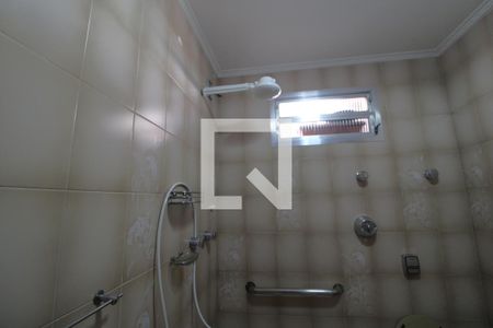 Casa à venda com 220m², 4 quartos e 2 vagasBanheiro 1