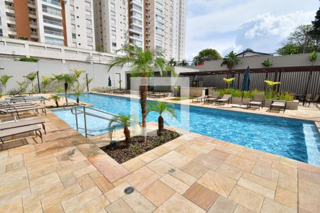 Apartamento à venda com 83m², 2 quartos e 2 vagasÁrea comum - Piscina 2