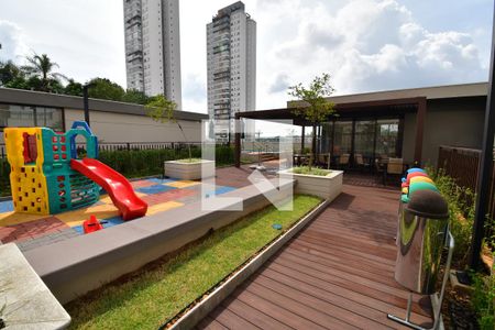 Apartamento à venda com 83m², 2 quartos e 2 vagasÁrea comum - Playground