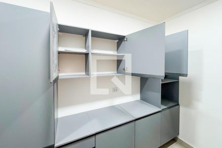 Apartamento para alugar com 72m², 2 quartos e sem vagaCozinha - Armários