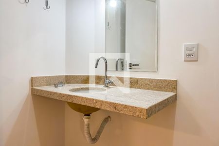 Apartamento para alugar com 72m², 2 quartos e sem vagaBanheiro Corredor