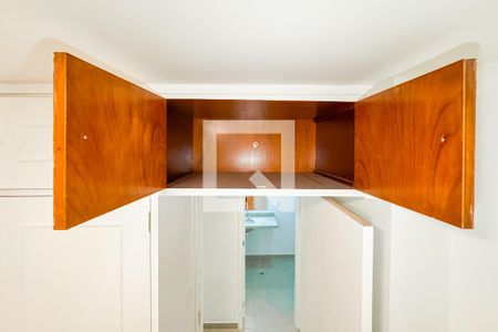 Apartamento para alugar com 72m², 2 quartos e sem vagaQuarto 1 - Armários