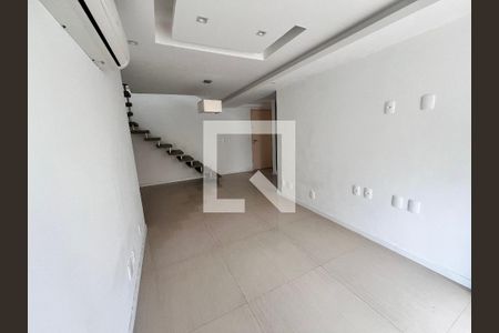 Sala de apartamento para alugar com 3 quartos, 143m² em Taquara, Rio de Janeiro