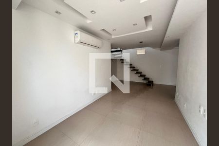 Sala de apartamento para alugar com 3 quartos, 143m² em Taquara, Rio de Janeiro