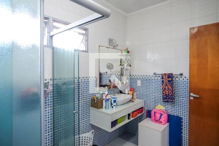 Casa à venda com 219m², 3 quartos e 3 vagasBanheiro da suíte