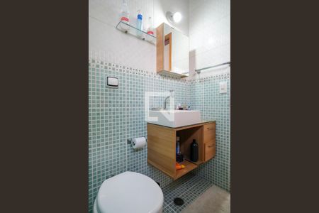 Casa à venda com 219m², 3 quartos e 3 vagasBanheiro