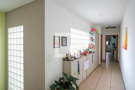 Casa à venda com 219m², 3 quartos e 3 vagasCorredor dos quartos